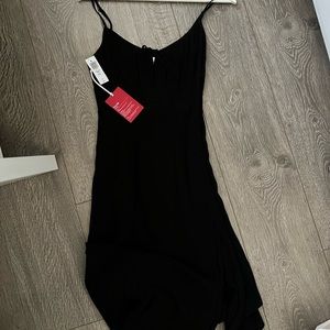 Aritzia Sunday Best Midi Dress Size S